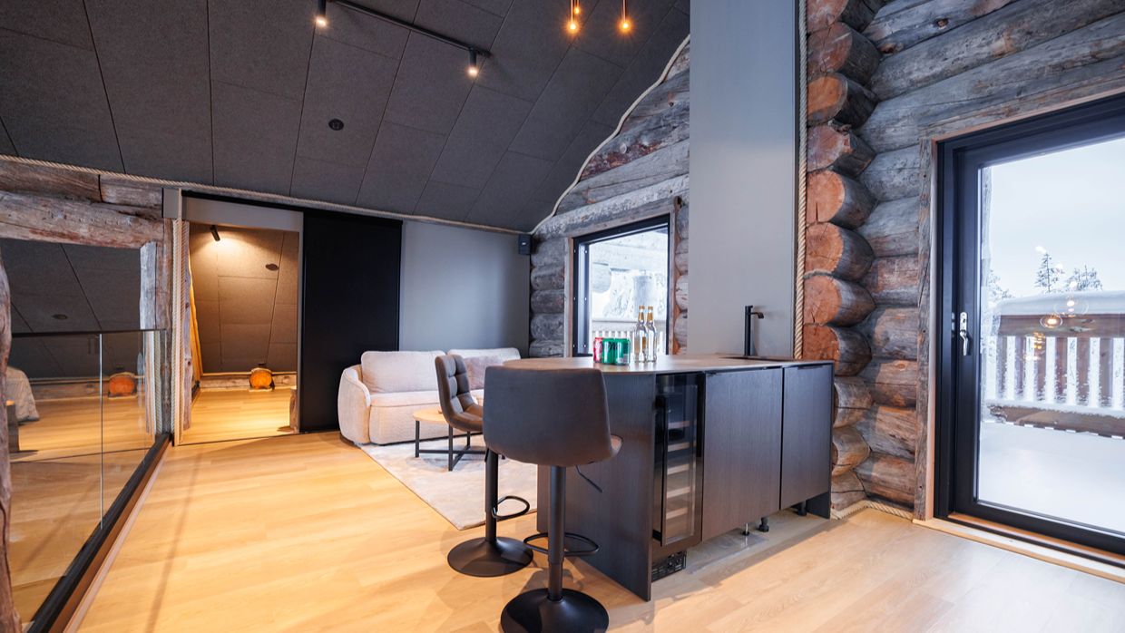Luxury-Ski-Villa-Finland-Villa-Pine-OSC-Bar (2).jpg