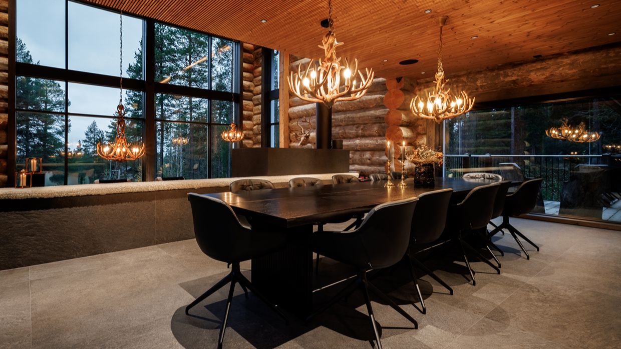 Luxury-Ski-Villa-Levi-Finland-VillaSilverpine-OSC- Dining.jpg