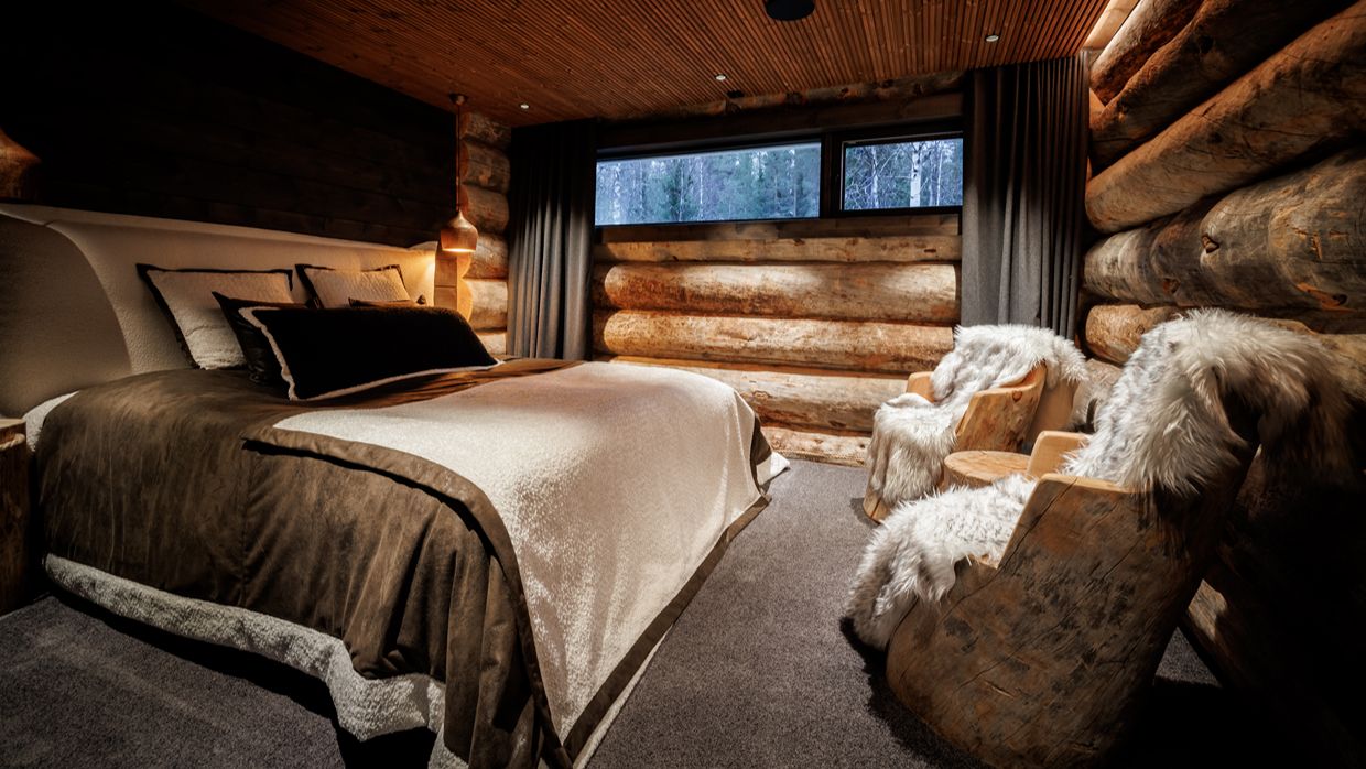 Luxury-Ski-Villa-Levi-Finland-VillaSilverpine-OSC-Bedroom (4).jpg