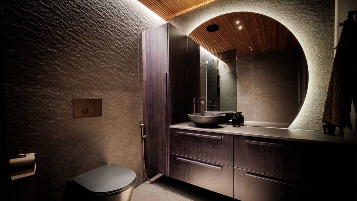 Luxury-Ski-Villa-Levi-Finland-VillaSilverpine-OSC-Bathroom (2).jpg