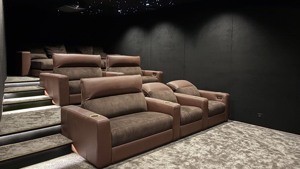 Luxury-Ski-Chalet-ValdIsere-Nanouk-OSC-Cinema.jpg