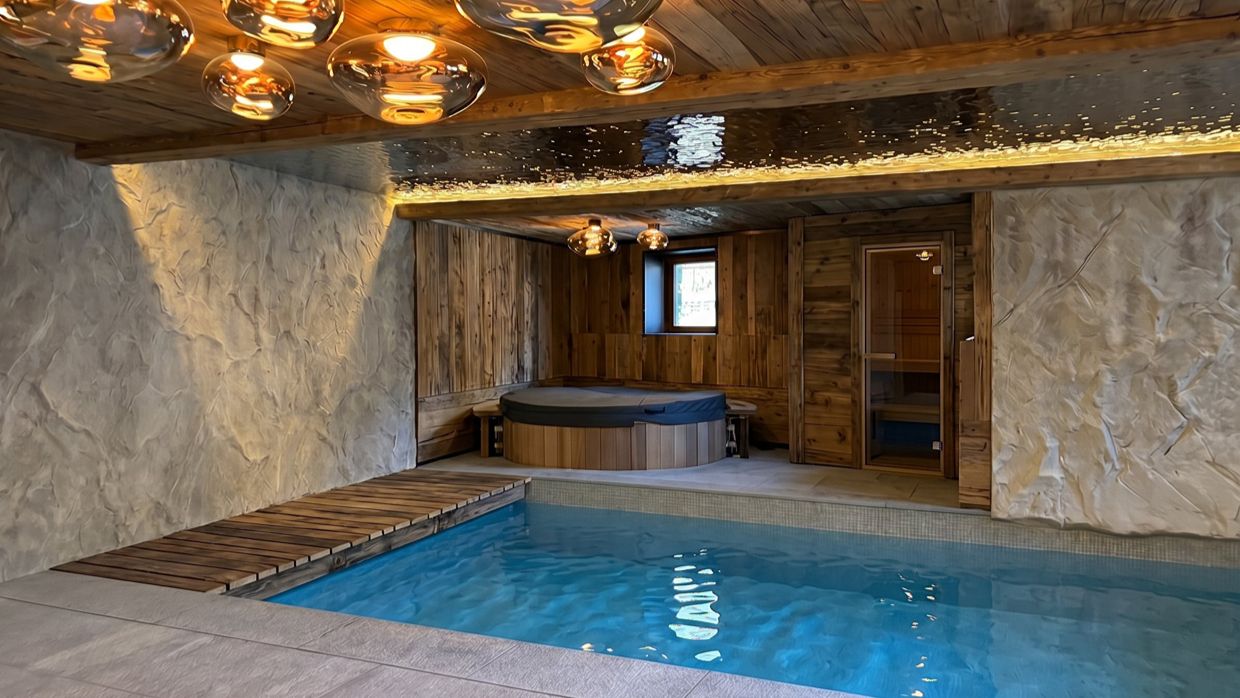 Luxury-Ski-Chalet-ValdIsere-Nanouk-OSC-Pool.jpeg