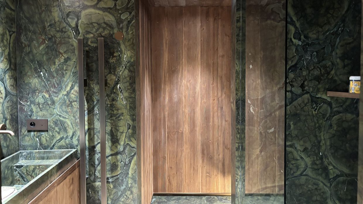Luxury-Ski-Chalet-ValdIsere-Nanouk-OSC-Bathroom.jpg