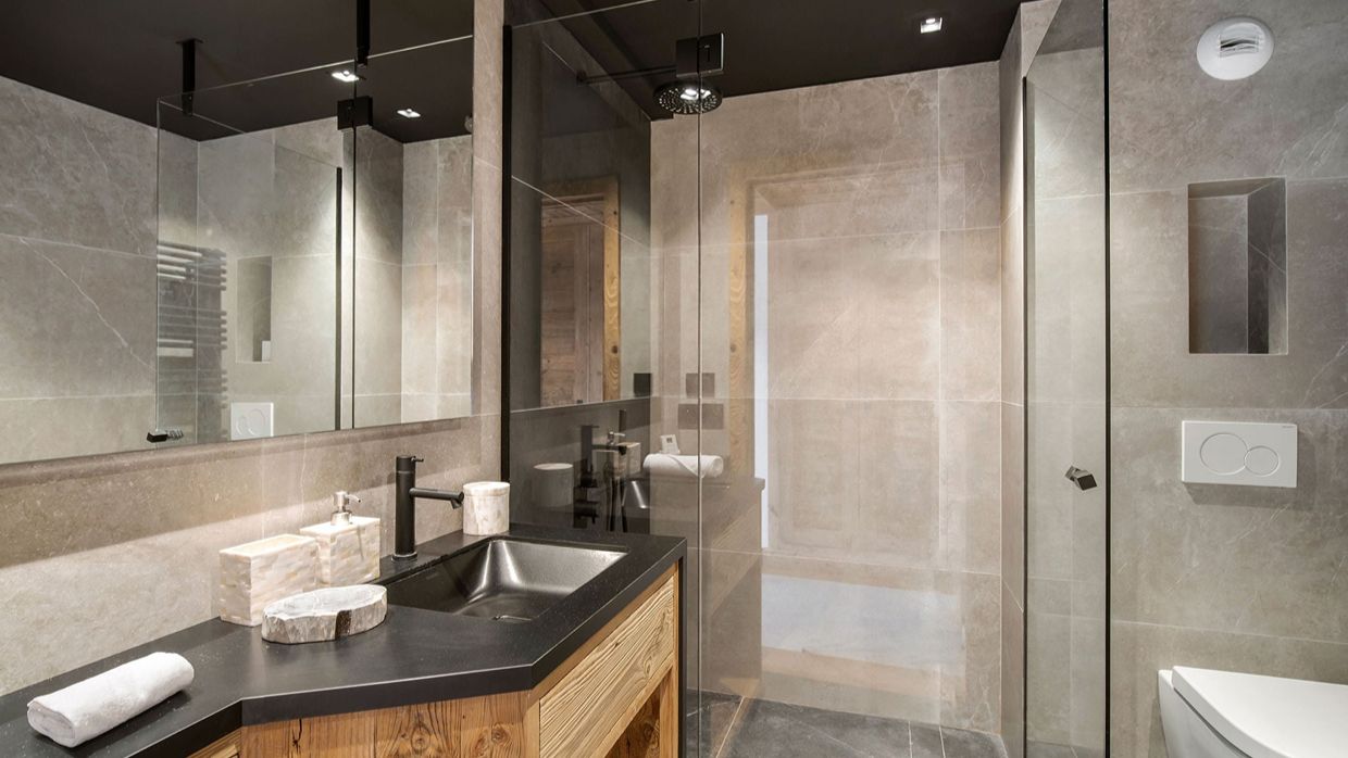 Luxury-Ski-Chalet-Courchevel1850-Carcentina-OSC-Bathroom (1).jpg