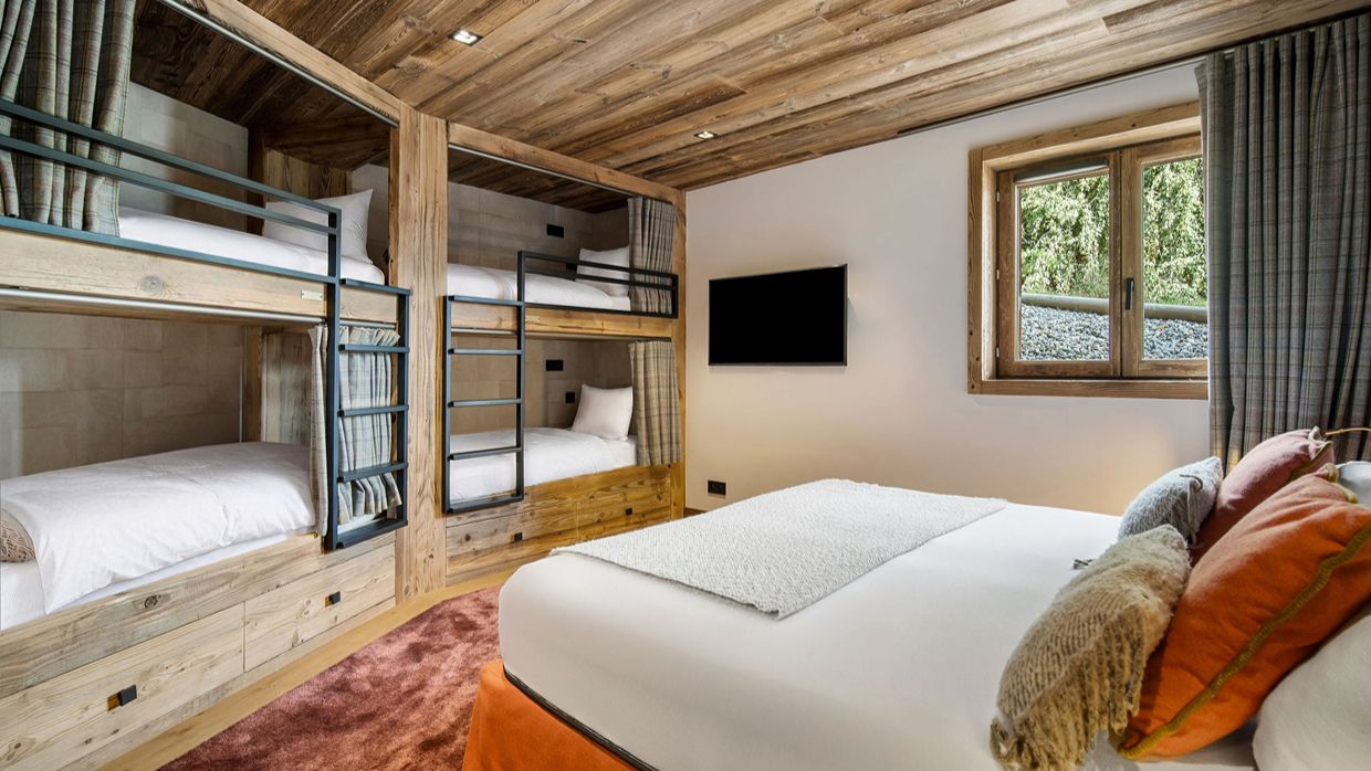 Luxury-Ski-Chalet-Courchevel1850-Carcentina-OSC Bedroom (1).jpg