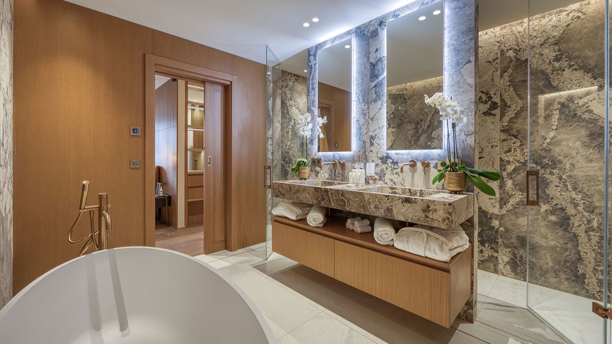 Luxury-Ski-Chalet-Courchevel1850-Eylia-OSC--Bathoom 2.jpg