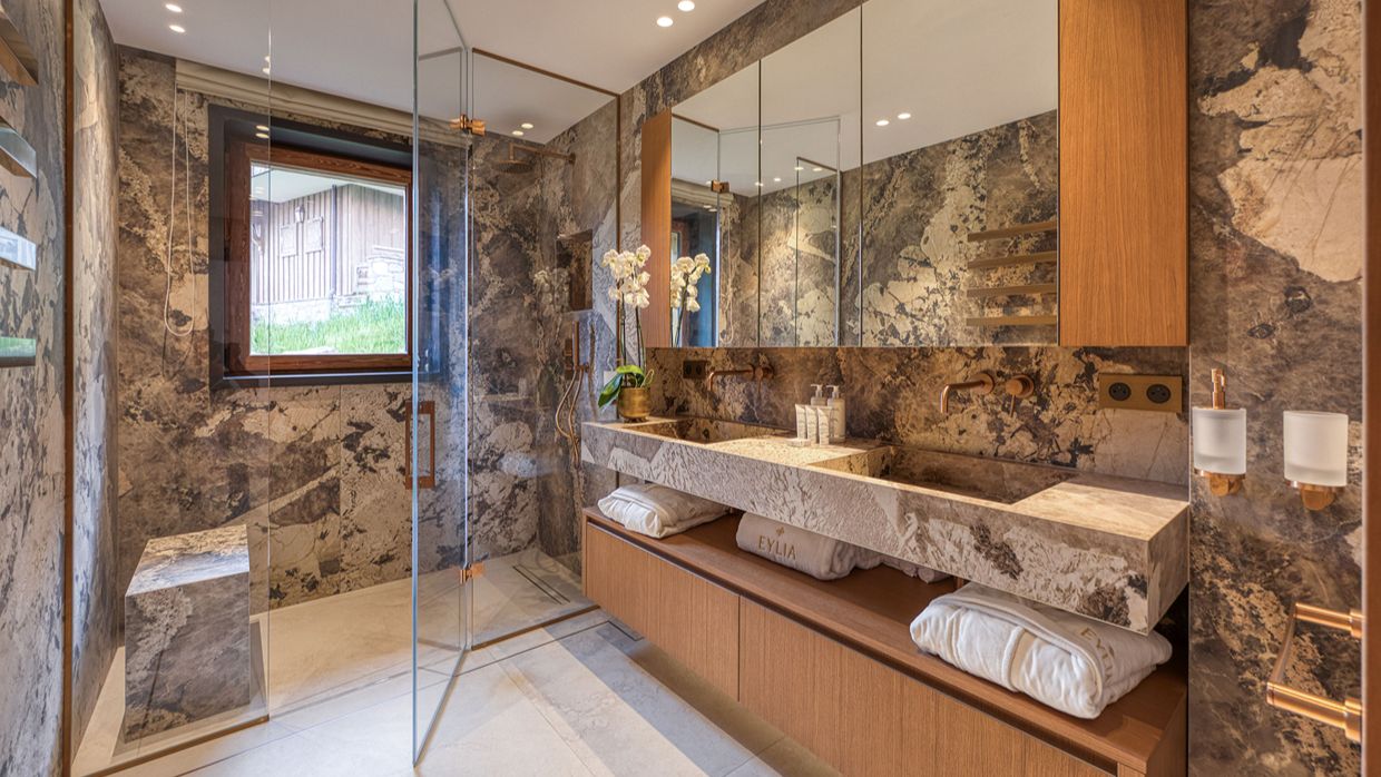 Luxury-Ski-Chalet-Courchevel1850-Eylia-OSC-Bathroom 4.jpg