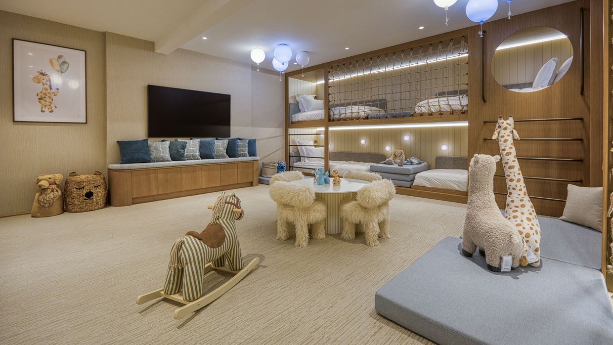 Luxury-Ski-Chalet-Courchevel1850-Eylia-OSC--Children's bedroom 3.jpg