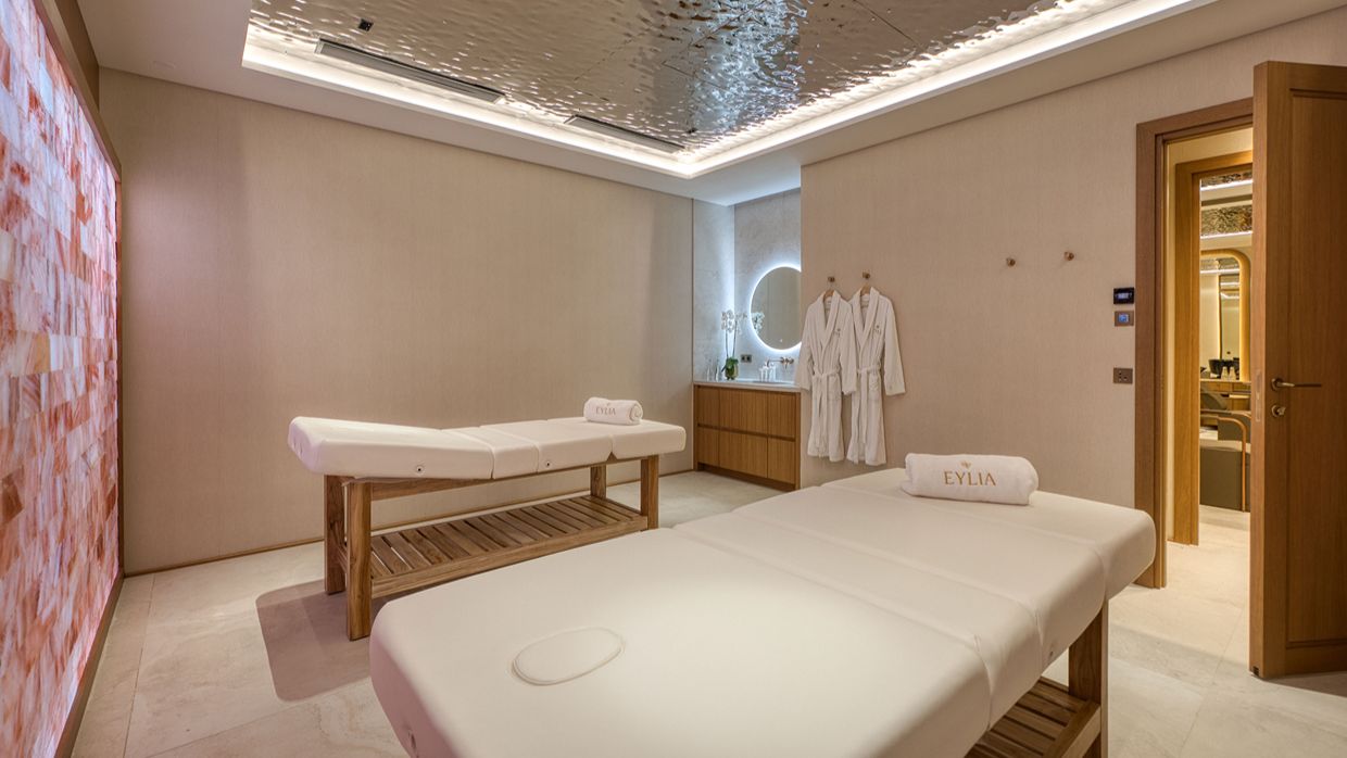 Luxury-Ski-Chalet-Courchevel1850-Eylia-OSC--Massage room.jpg