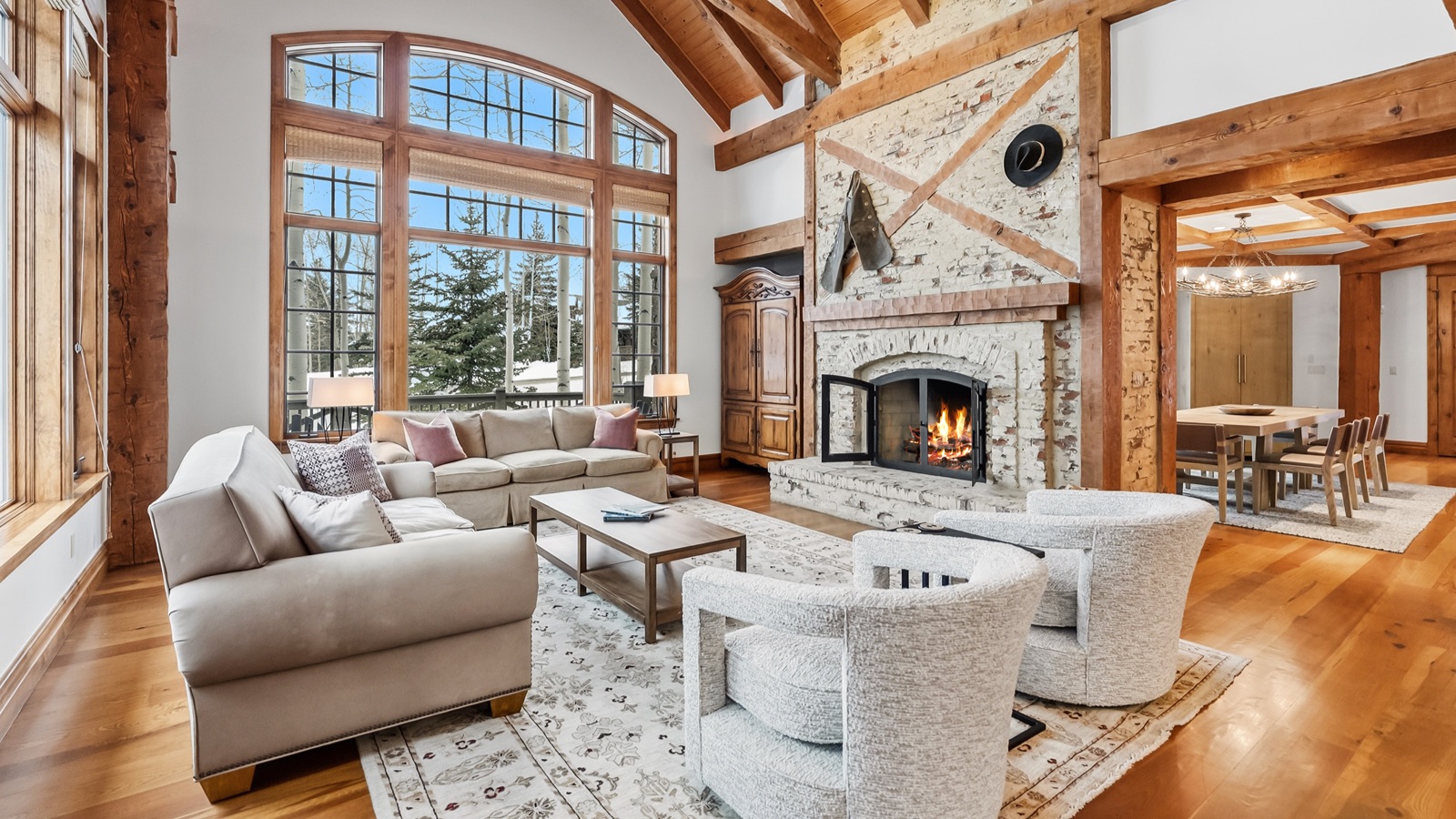 Luxury-Ski-Chalet-Beaver-Creek-Daybreak-Escape-Oxford-Ski-Lounge3.jpg