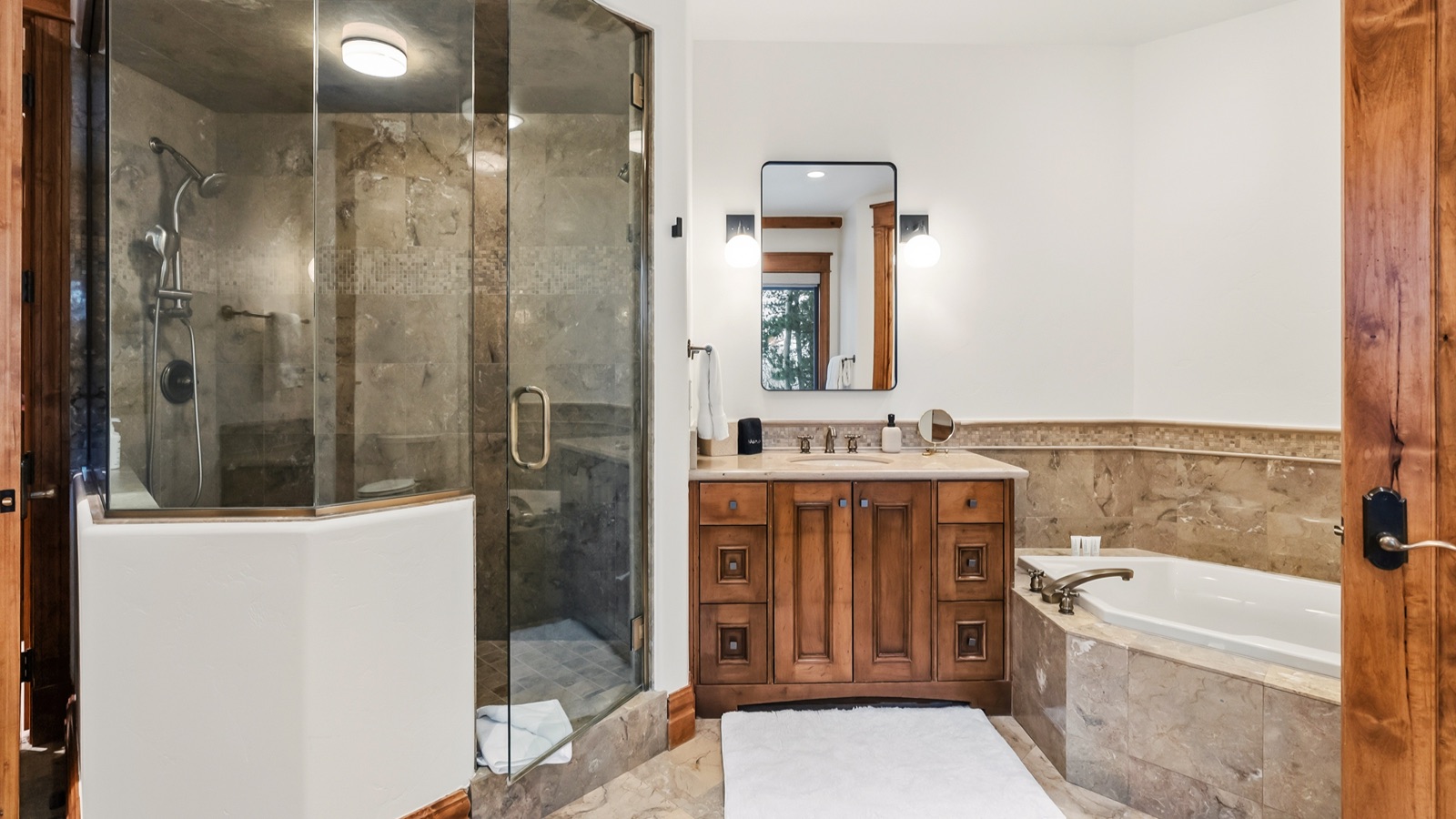 Luxury-Ski-Chalet-Beaver-Creek-Daybreak-Escape-Oxford-Ski-Bathroom.jpg