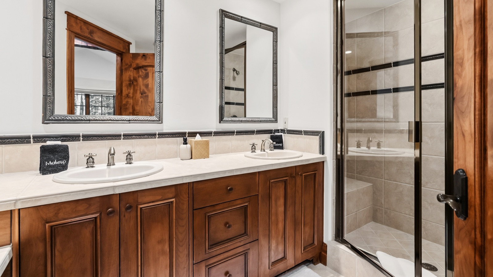 Luxury-Ski-Chalet-Beaver-Creek-Daybreak-Escape-Oxford-Ski-Bathroom3.jpg