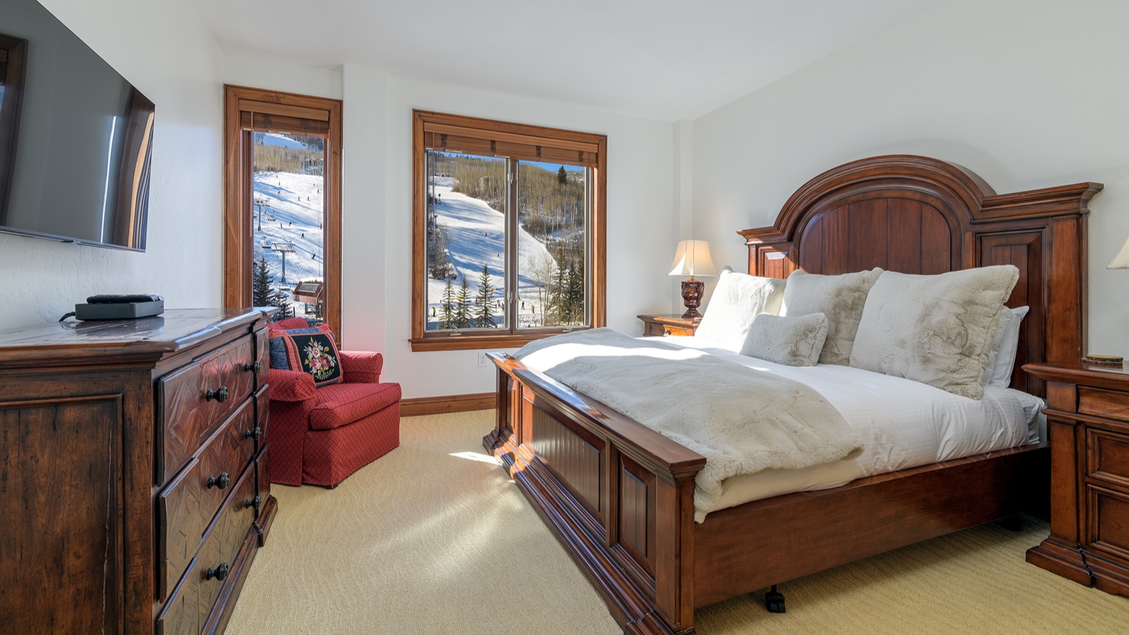 Luxury-Ski-Chalet-Beaver-Creek-Sunshine-Chalet-Oxford-Ski-Bedroom5.jpg