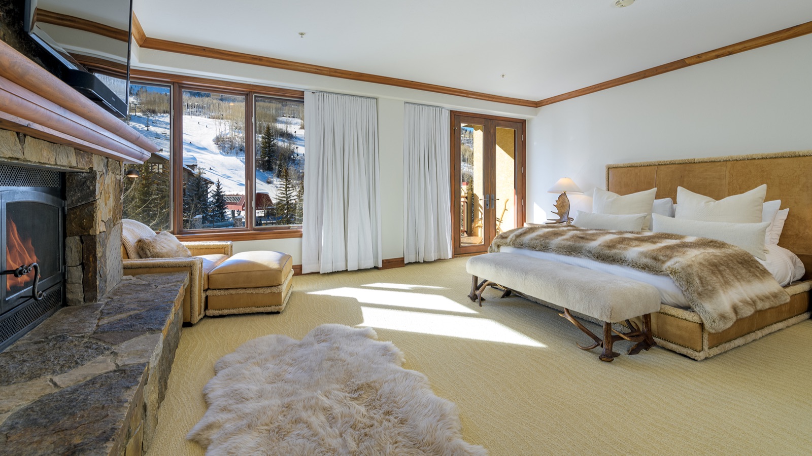 Luxury-Ski-Chalet-Beaver-Creek-Sunshine-Chalet-Oxford-Ski-Bedroom17.jpg