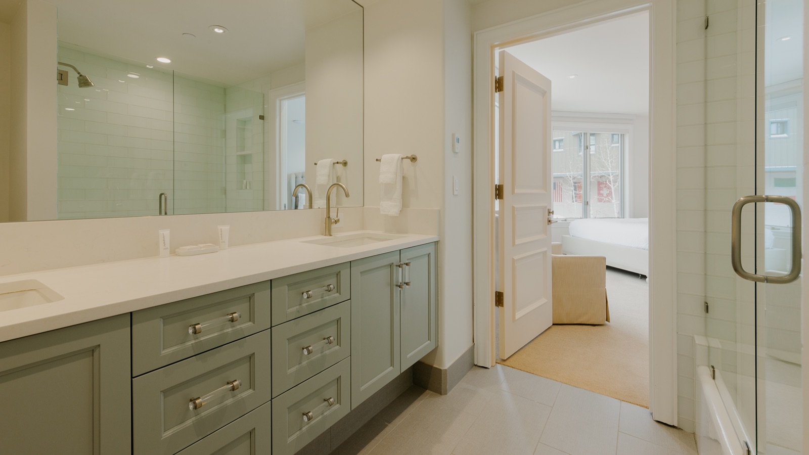 Luxury-Ski-Chalet-Beaver-Creek-Sanctuary-Chalet-Oxford-Ski-Bathroom.jpg