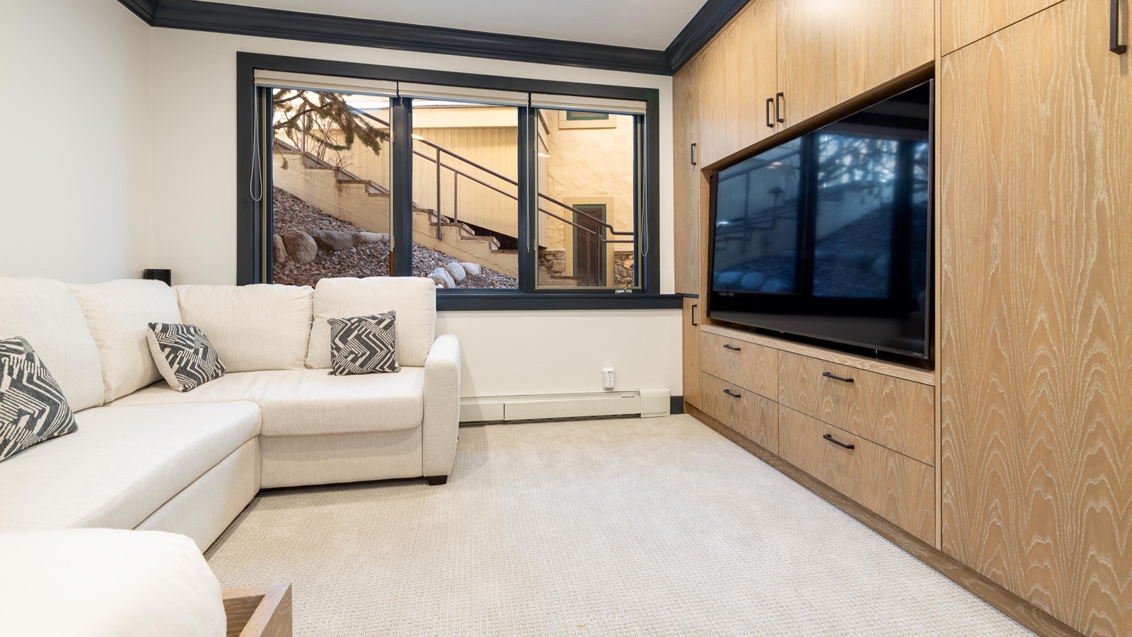 Luxury-Ski-Chalet-Beaver-Creek-Stone-Creek-Chalet-Oxford-Ski-TV-Room.jpg