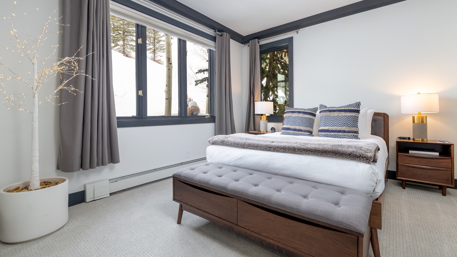 Luxury-Ski-Chalet-Beaver-Creek-Stone-Creek-Chalet-Oxford-Ski-Bedroom11.jpg