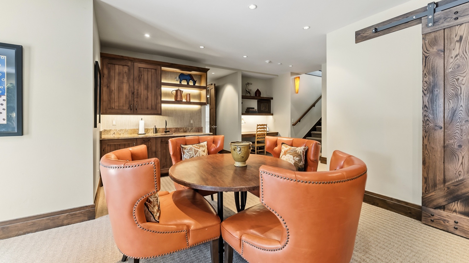 Luxury-Ski-Chalet-Beaver-Creek-Winter-Watch-Chalet-Oxford-Ski-Seating.jpg