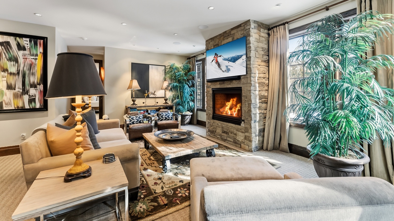 Luxury-Ski-Chalet-Beaver-Creek-Winter-Watch-Chalet-Oxford-Ski-Fireplace.jpg