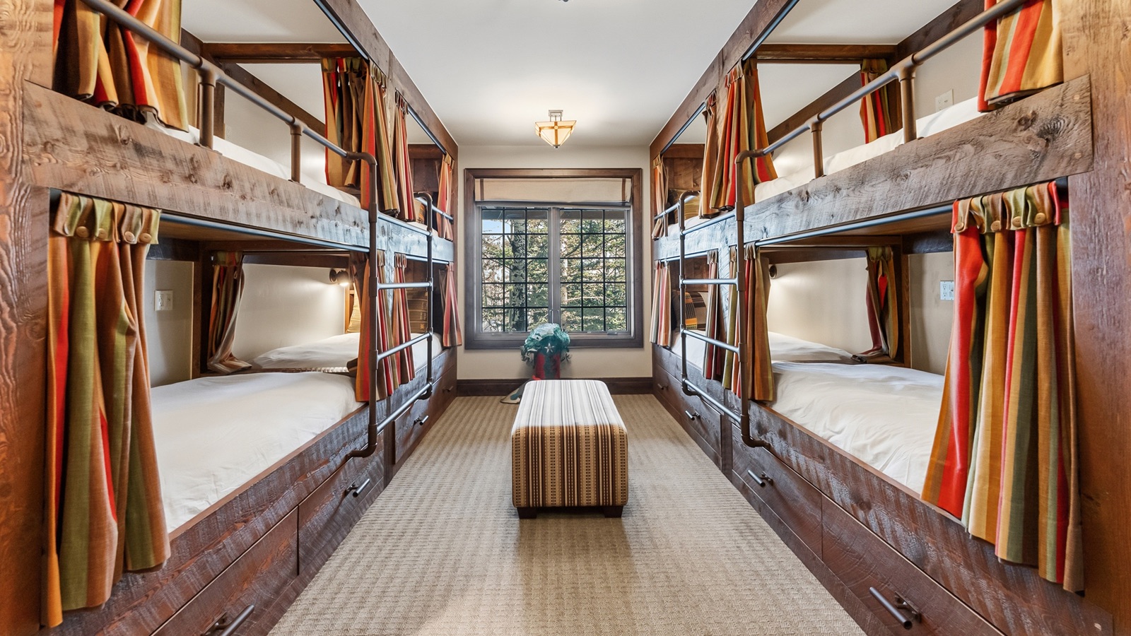 Luxury-Ski-Chalet-Beaver-Creek-Winter-Watch-Chalet-Oxford-Ski-Bunk-Bedroom48.jpg
