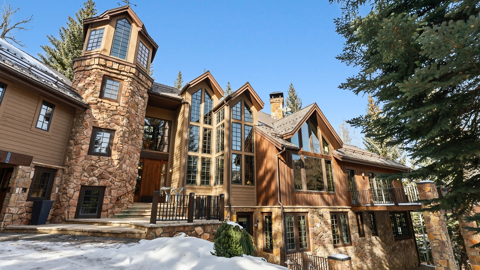 Luxury-Ski-Chalet-Beaver-Creek-Winter-Watch-Chalet-Oxford-Ski-Exterior-House.jpg